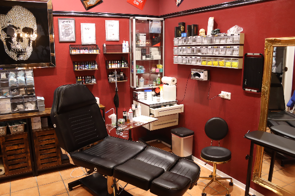 Bild 2 von Tattoo- und Piercingstudio Diamond Skull
